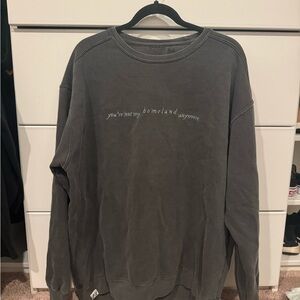 Taylor Swift Gray ‘Exile’ Pullover